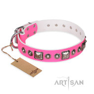 'Pink Dream' FDT Artisanの雌犬用ピンク色のデコ革首輪 'Pink Dream' FDT Artisanの雌犬用ピンク色のデコ革首輪