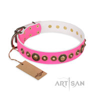 'Pink Gloss' FDT Artisanデザインのピンク色のデコ革首輪 'Pink Gloss' FDT Artisanデザインのピンク色のデコ革首輪