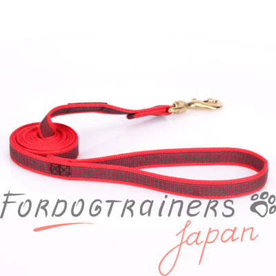 大型犬の散歩用リード　赤いナイロン製　180cm